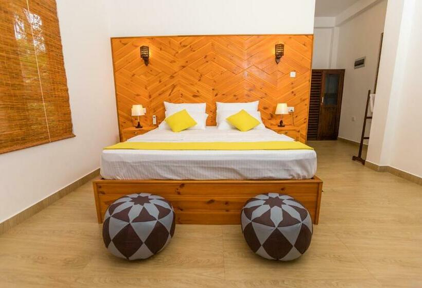 Resort Shine Wave Turtle Beach