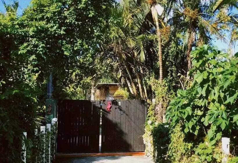 ユースホステル Pousada Em Bombinhas Jardin Flamingo