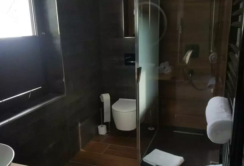 هتل Hilleringmann