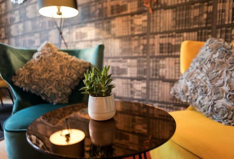 هتل P182 Hidden Hostel