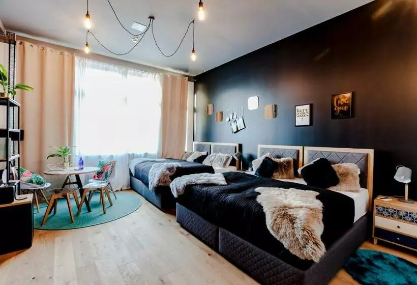 هتل P182 Hidden Hostel