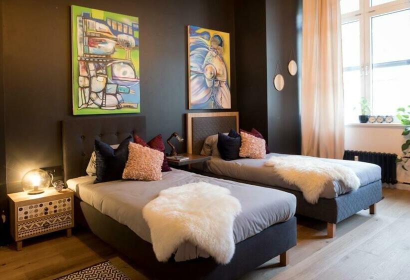 هتل P182 Hidden Hostel