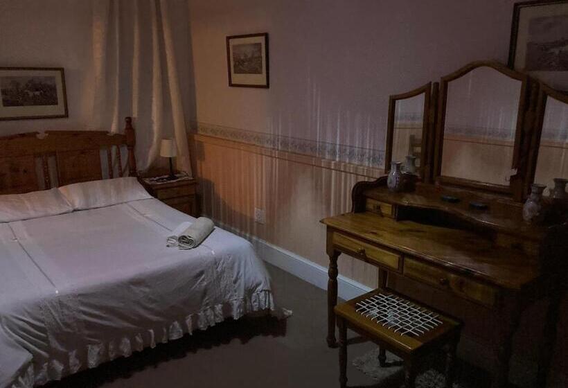 بنسيون Old Mill Inn