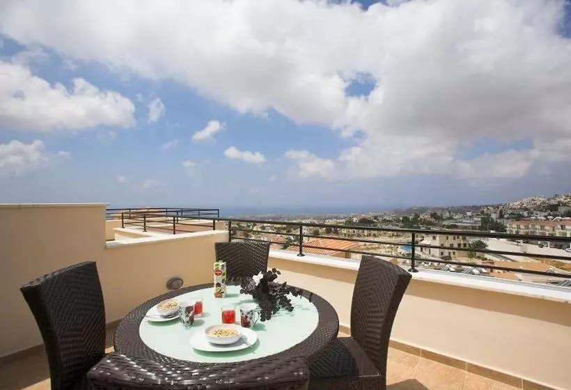 Club Coral View Resort