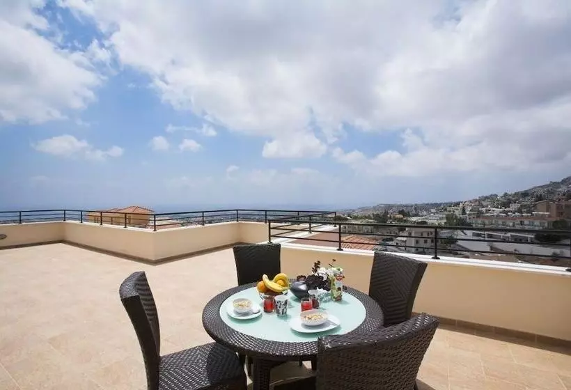 Club Coral View Resort