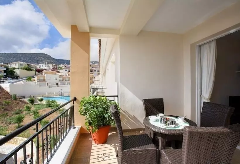 Club Coral View Resort