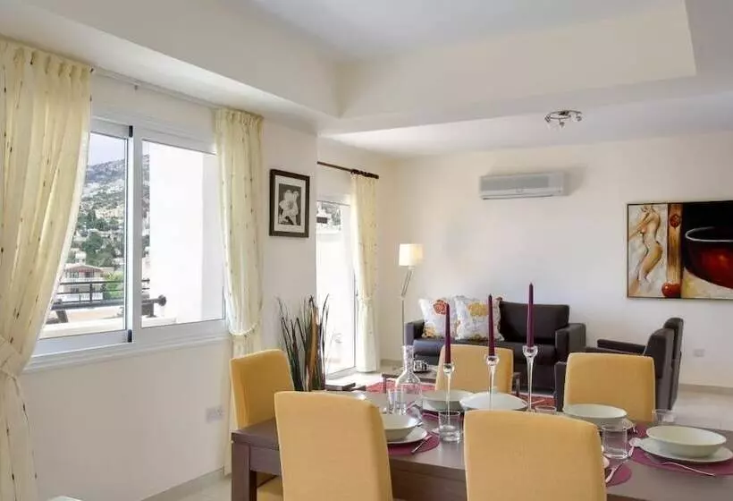 Club Coral View Resort