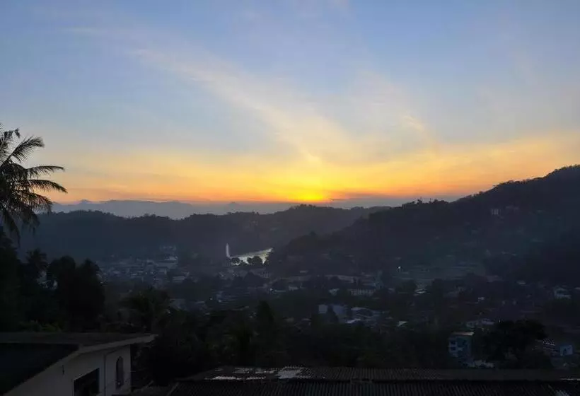 Amaara Sky Hotel Kandy