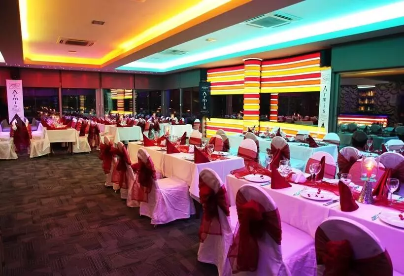 Hotel Armi̇s