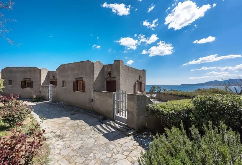 בית מלון כפרי Cavo Grosso