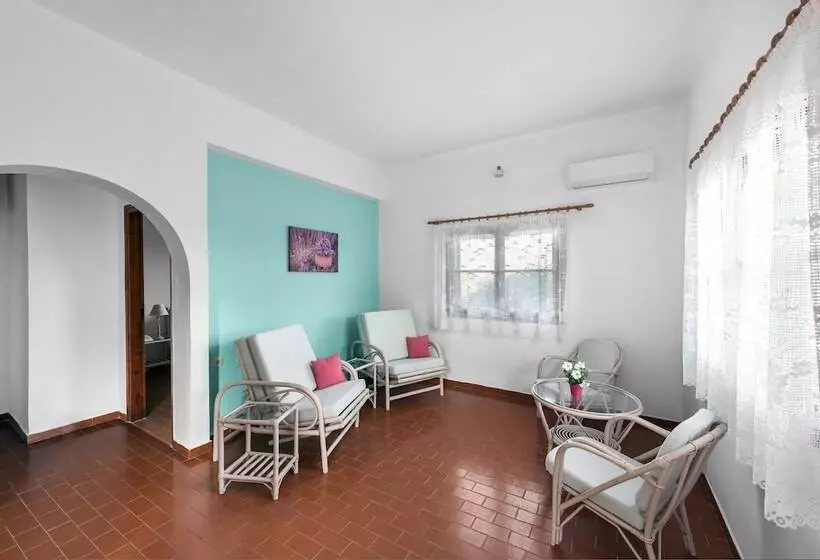 בית מלון כפרי Cavo Grosso