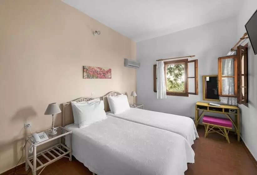 בית מלון כפרי Cavo Grosso