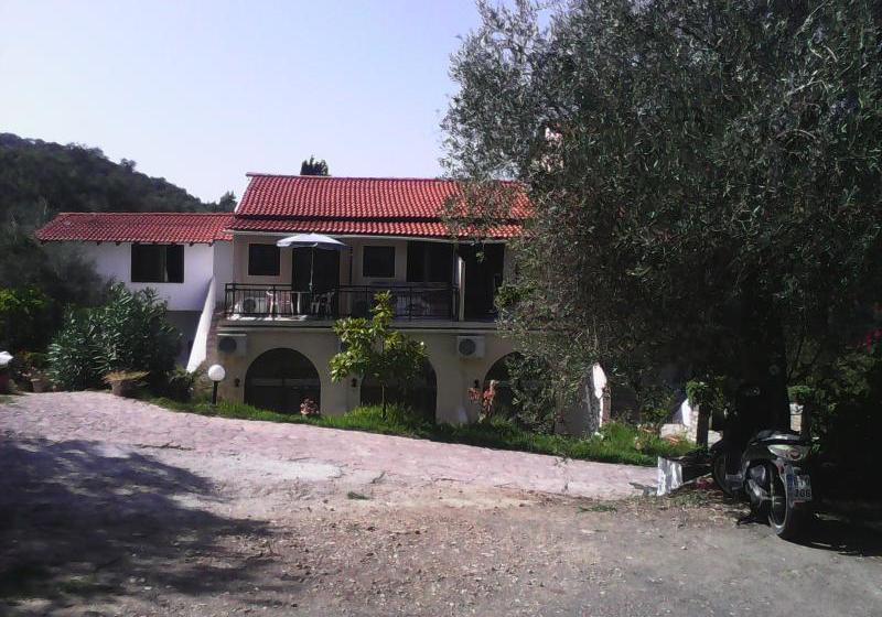 فندق Dina S Rooms