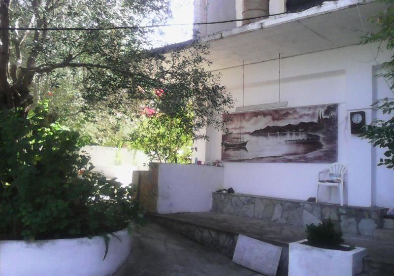 فندق Dina S Rooms