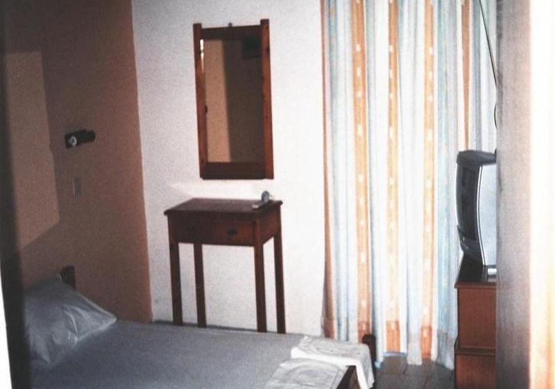 فندق Dina S Rooms