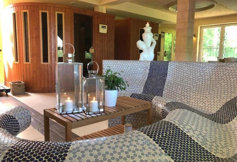 فندق Gdańsk Dworek Banino