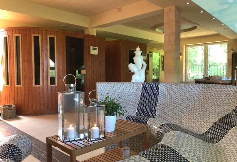 فندق Gdańsk Dworek Banino