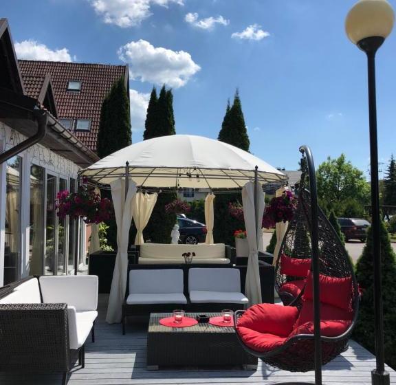 فندق Gdańsk Dworek Banino