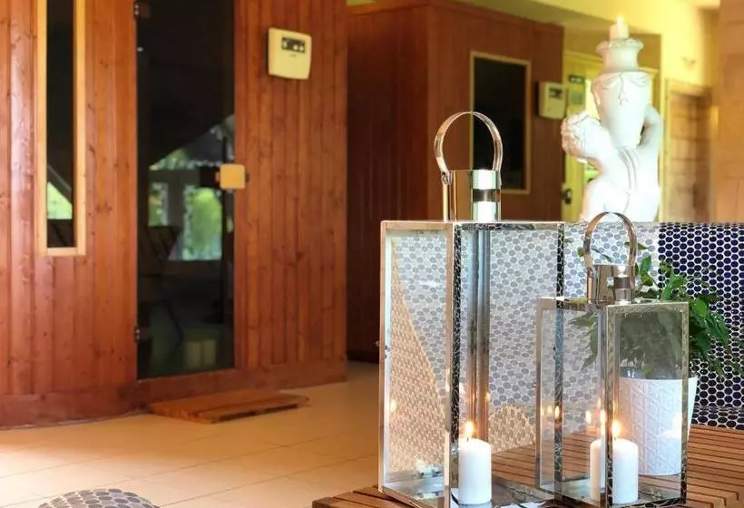 فندق Gdańsk Dworek Banino