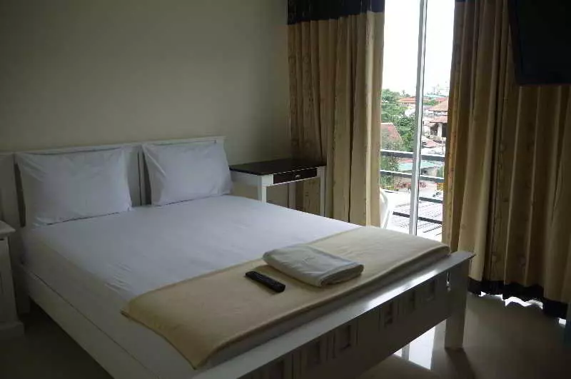 هتل J Apartment