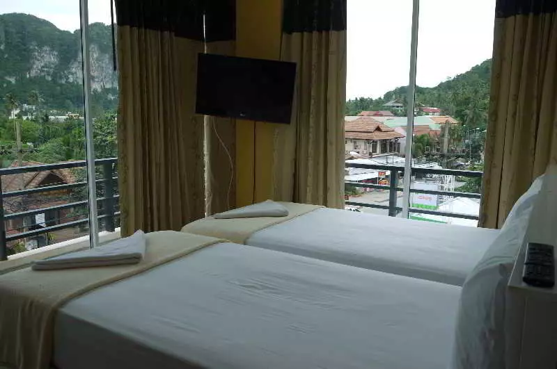 هتل J Apartment