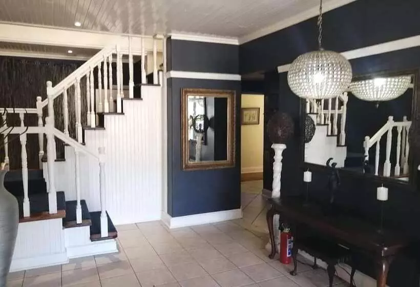 בית מלון כפרי Knysna Wayside Inn