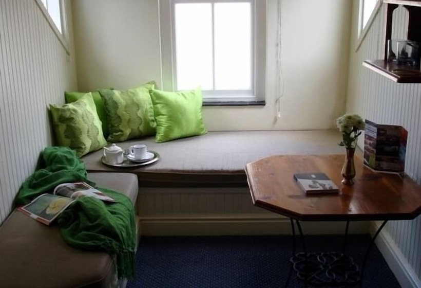 בית מלון כפרי Knysna Wayside Inn