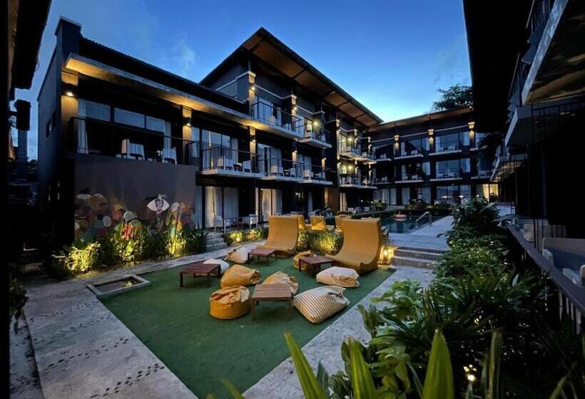 호텔 Lalune Beach Resort