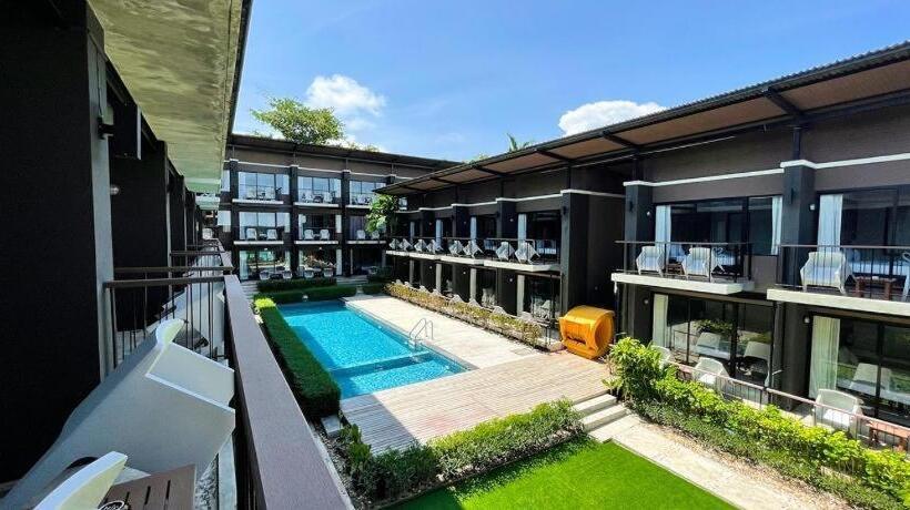 호텔 Lalune Beach Resort