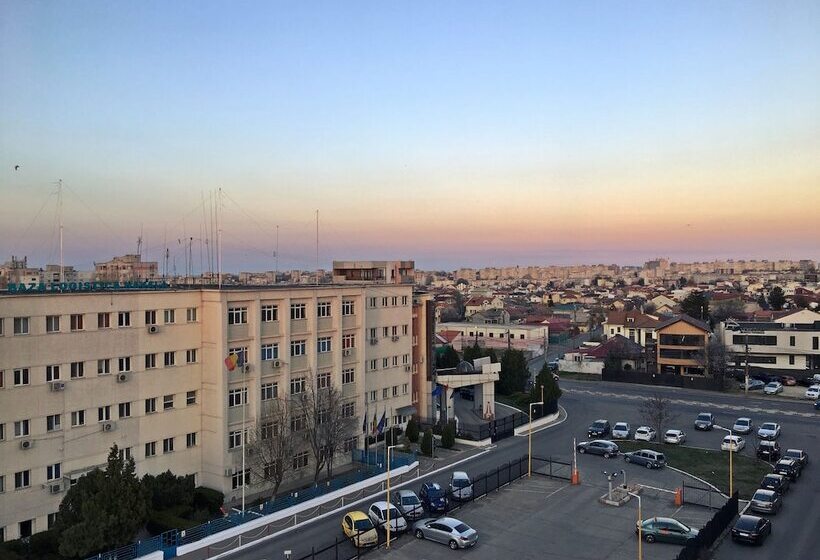 فندق Lira Pacific Apart