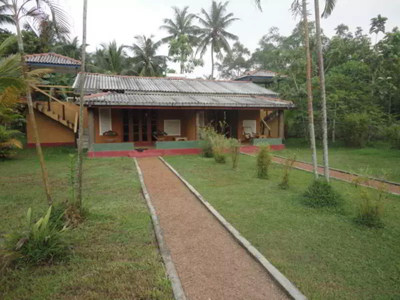 Hotelli Mangrove Villa