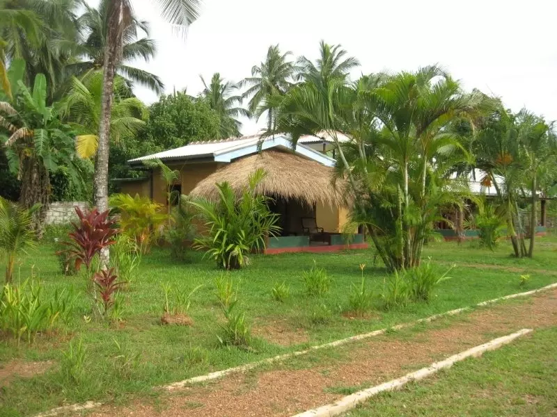 Hotelli Mangrove Villa