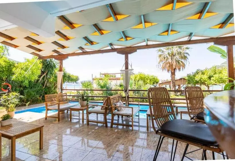 ホテル Grand Nefeli