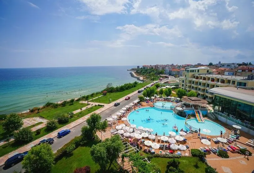 ホテル Perla Beach Luxury   All Inclusive & Free Beach Access