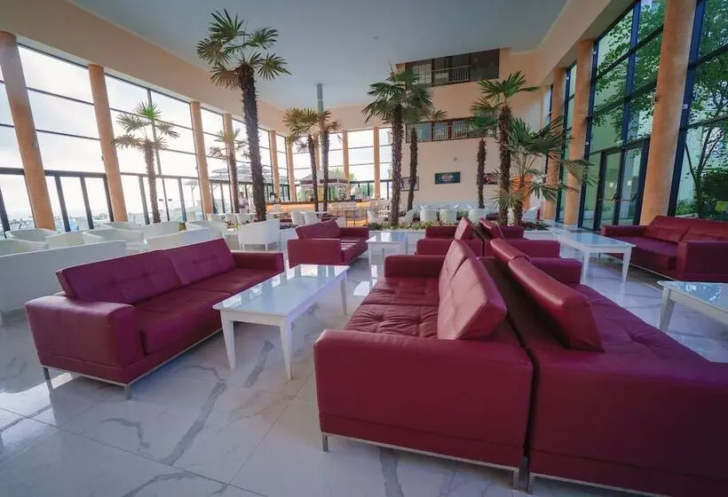 ホテル Perla Beach Luxury   All Inclusive & Free Beach Access