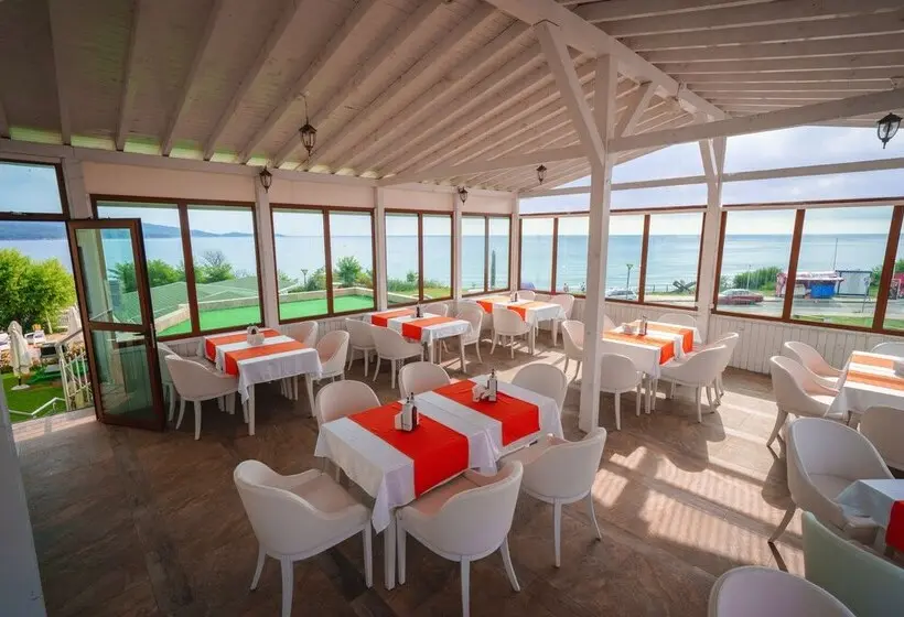 ホテル Perla Beach Luxury   All Inclusive & Free Beach Access