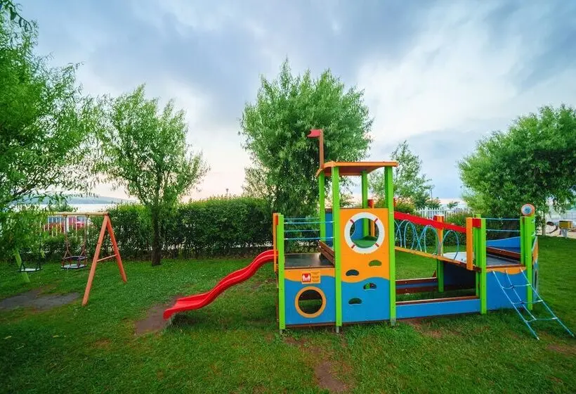 ホテル Perla Beach Luxury   All Inclusive & Free Beach Access