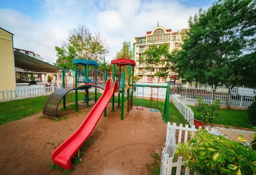 ホテル Perla Beach Luxury   All Inclusive & Free Beach Access