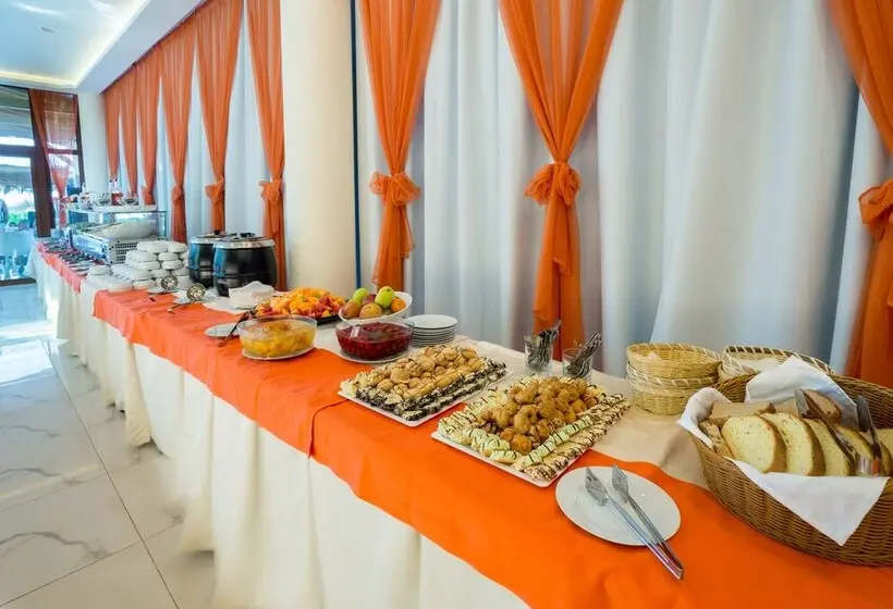 ホテル Perla Beach Luxury   All Inclusive & Free Beach Access