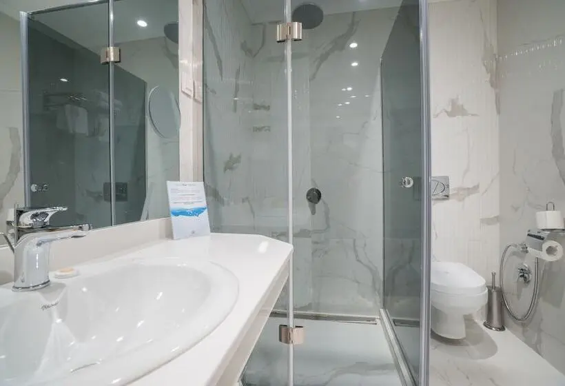 ホテル Perla Beach Luxury   All Inclusive & Free Beach Access