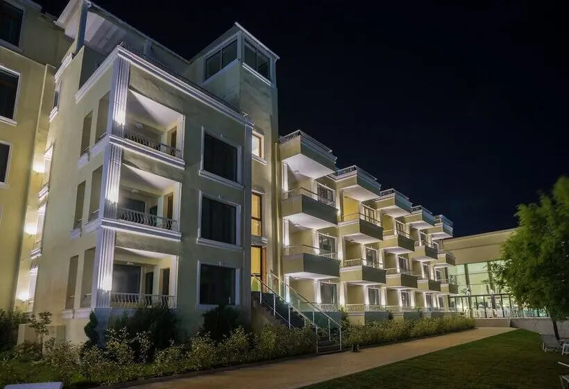 ホテル Perla Beach Luxury   All Inclusive & Free Beach Access