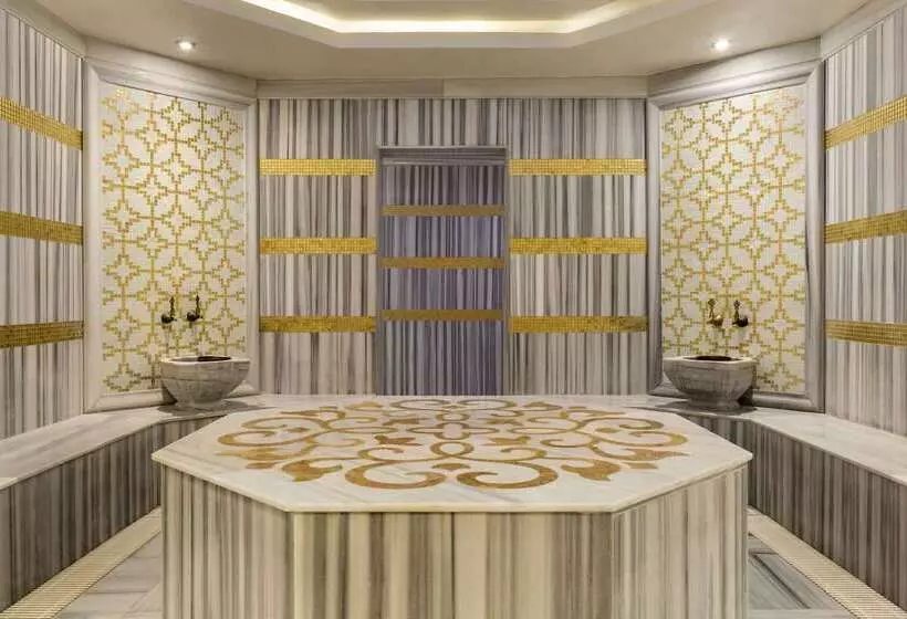 ホテル Ramada Plaza By Wyndham Izmit