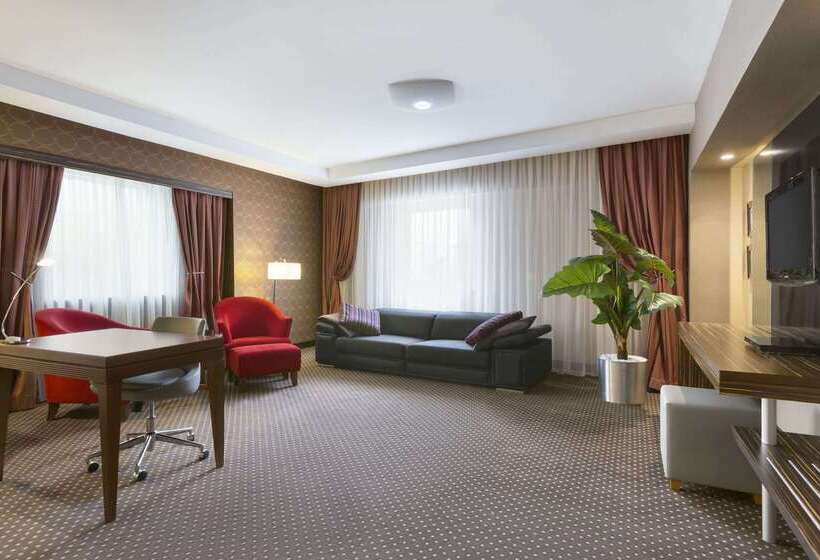 Отель Ramada Plaza By Wyndham Izmit