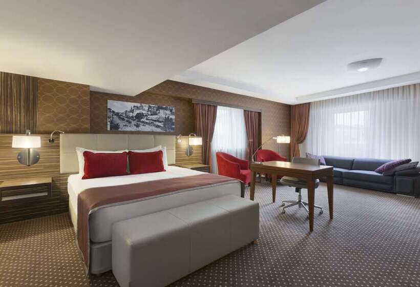 Отель Ramada Plaza By Wyndham Izmit
