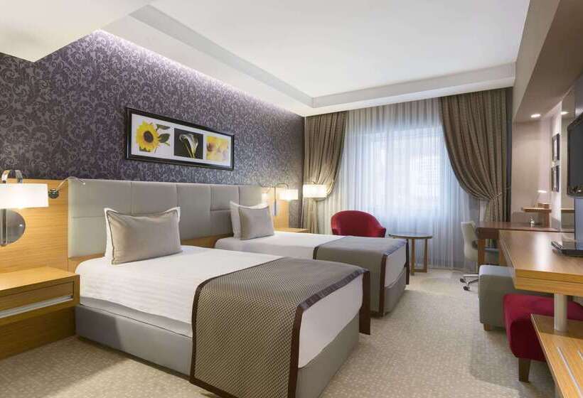 Отель Ramada Plaza By Wyndham Izmit
