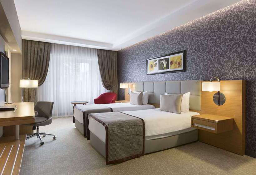 Отель Ramada Plaza By Wyndham Izmit