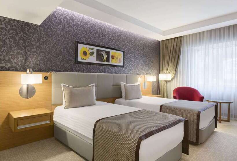 Отель Ramada Plaza By Wyndham Izmit