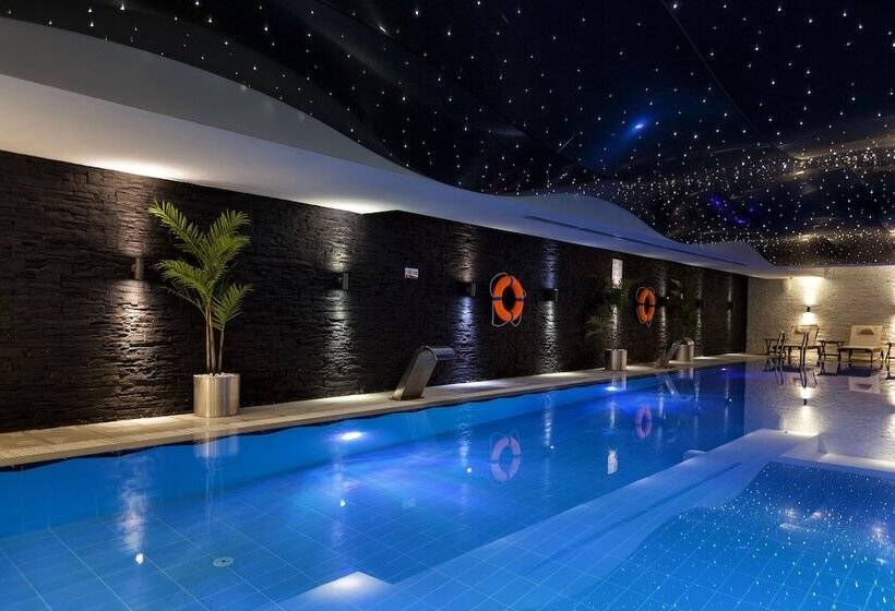 Отель Ramada Plaza By Wyndham Izmit