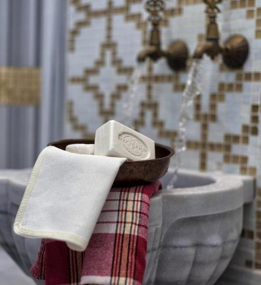 Отель Ramada Plaza By Wyndham Izmit