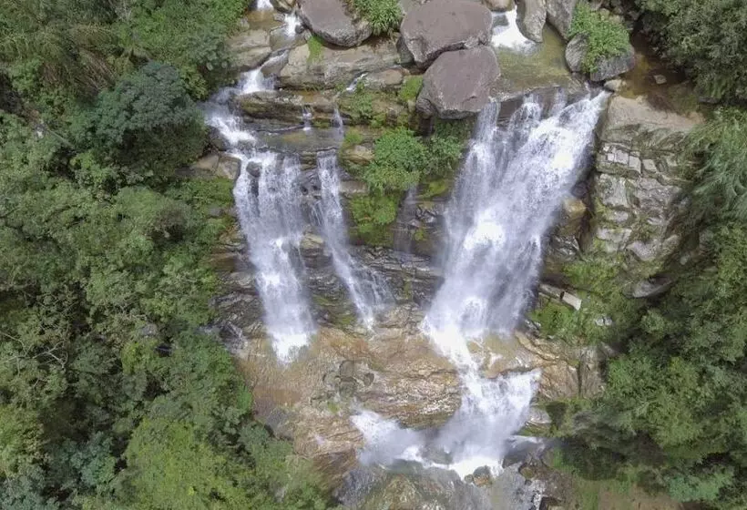 호텔 Ramboda Falls